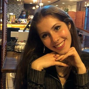 Meet your Posher, Alison